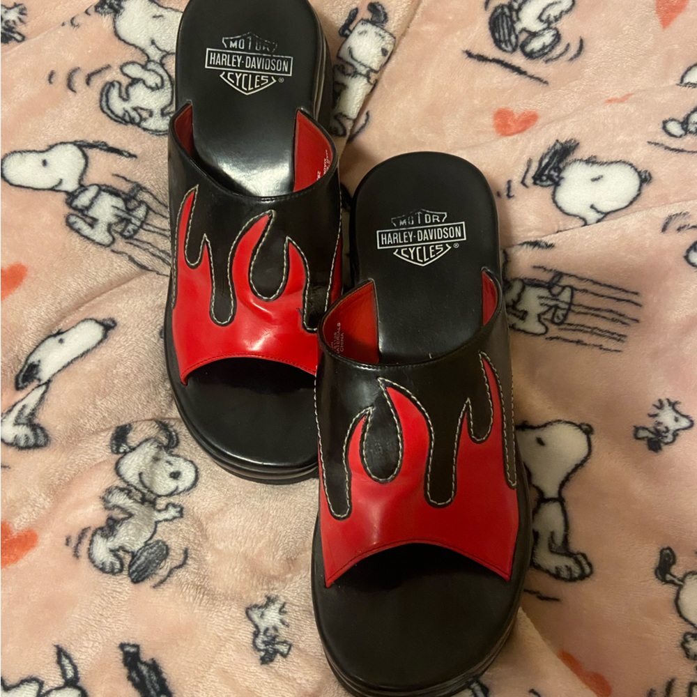Harley Davidson flame sandals ❤️